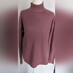 EUC Mock neck sweater in old rose.